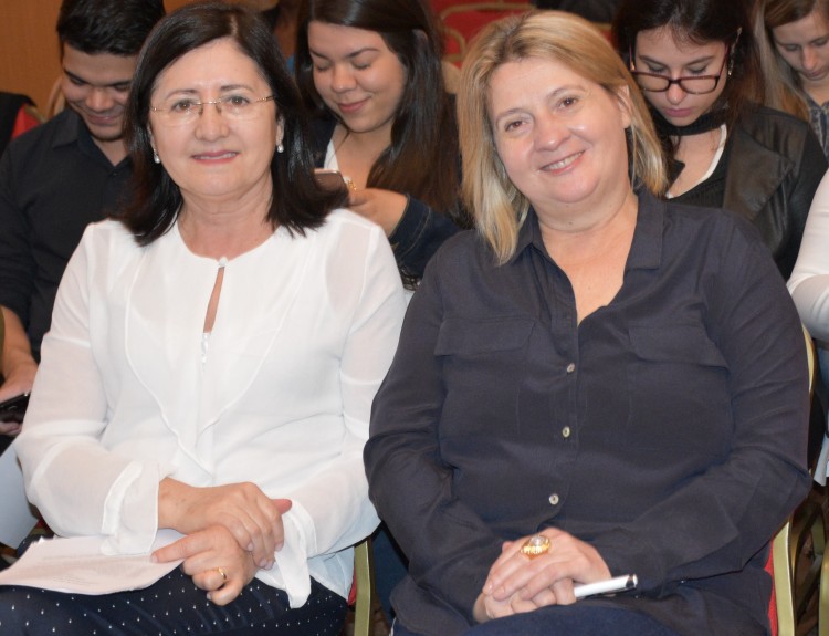 Nilva Amália Pasetto e Lucelia Lecheta prestigiam o evento